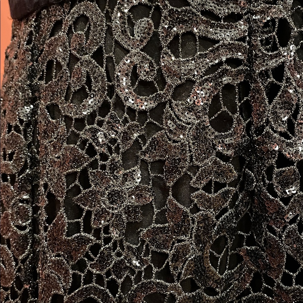 Theia Metallic Lace Gown - Picture 11 of 14
